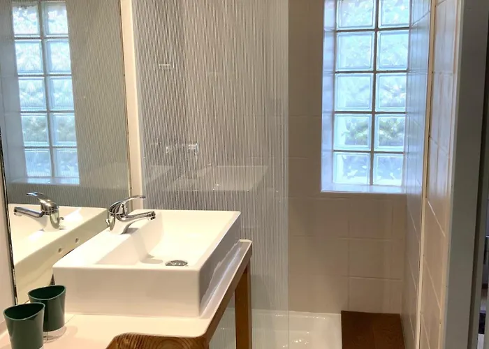 Flat アパート Rousson