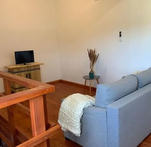 Flat アパート Rousson